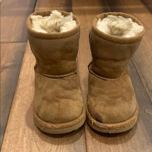 Ugg 6 toddler